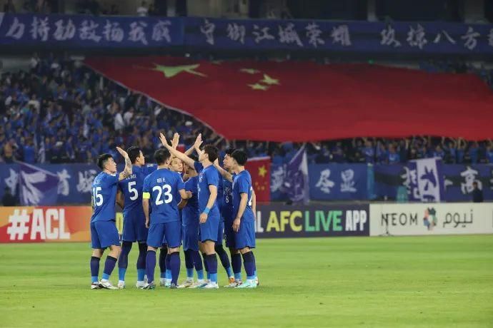老板把我抱进办公室揉我胸视频